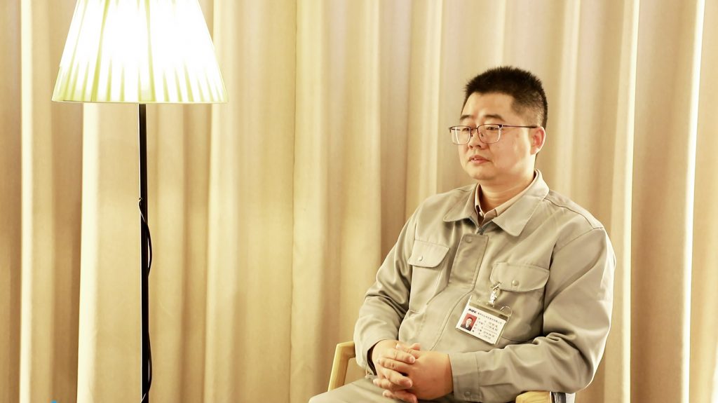 微信图片 20250312113937 1024x575 - He Shicheng: A 'Weaver' for Digital Transformation